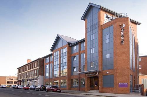 Premier Inn Chester City Centre | 20-24 City Road, Chester, CH1 3AE